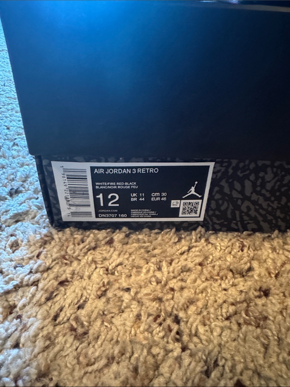 Jordan 3 Retro Fire Reds - Picture 2 of 4